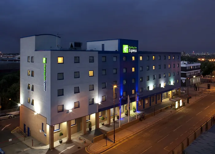 Holiday Inn Express Park Royal By IhgBoutique Hotel